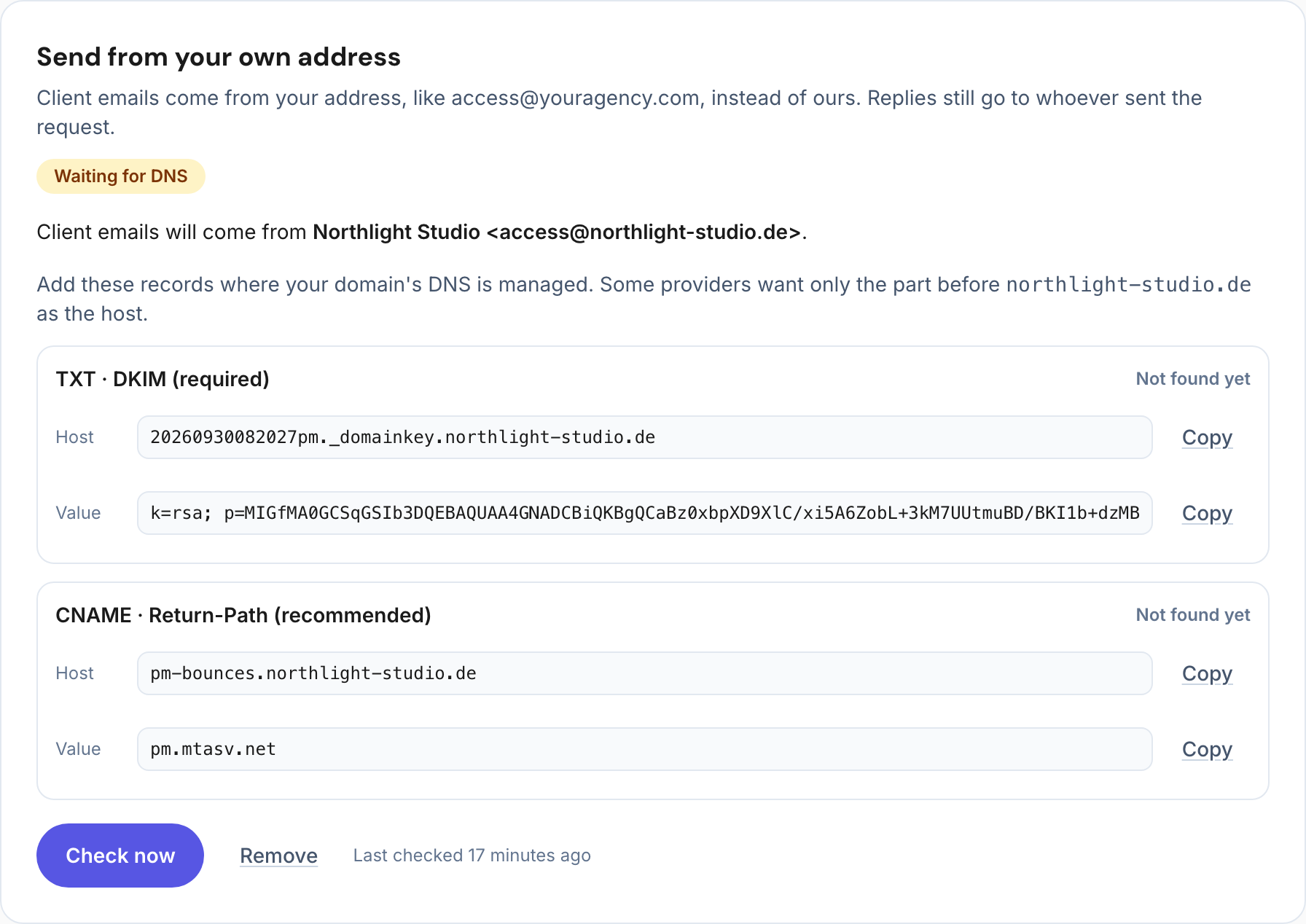 The sender settings of Northlight Studio: access@northlight-studio.de, with the DKIM TXT record and the Return-Path CNAME to add, each with a copy button